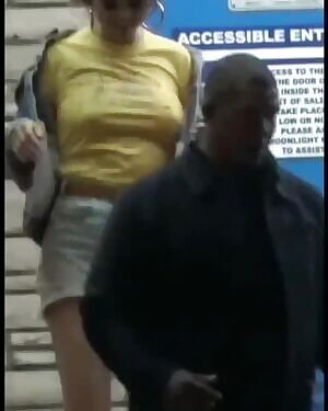 Selena Gomez bouncy tits are wonderful sight to see!