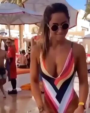 Tbatsga well packaged thin latina.