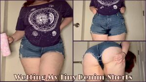 Wetting Amateur BBW Jean Shorts Omorashi