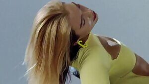 Is it just me jerking to Dua Lipa even though she's saying 