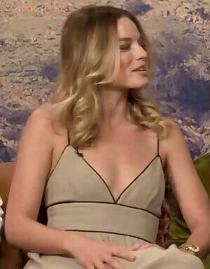 Margot Robbie