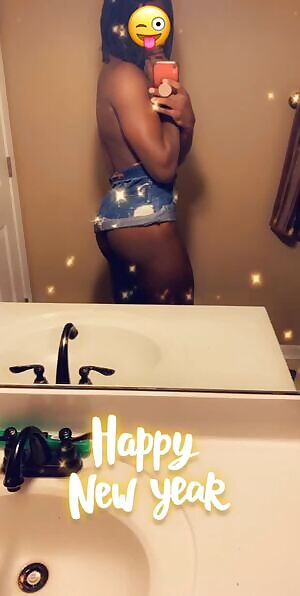 Happy New Years loves 😘😜