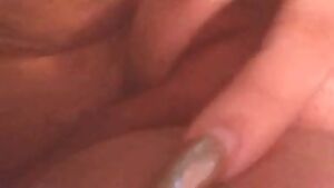 live shower premade & custom & dick also currently on ; message me on @ seductivesammyy price in comments🤪🤪