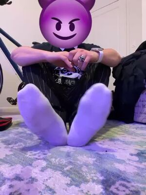 Feet Cum Cleaning