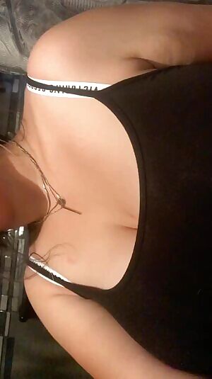 Let me feed you 💦💦