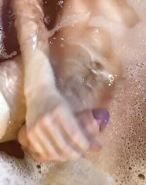 The best things after a work day: Masturbating & beer - what’s your choice?