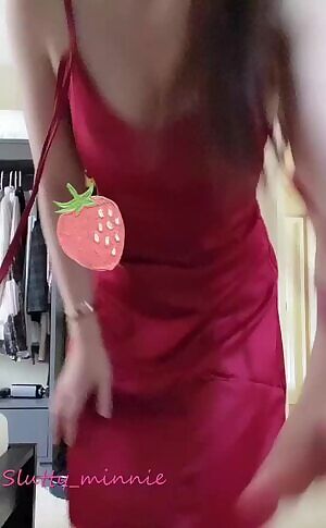 Most of my tinder dates don’t get second dates. But when they do, I make it worth their time with no panties :p