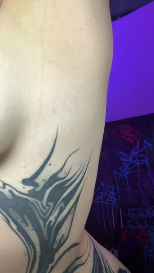 Arms Up Amateur Armpits Big Tits