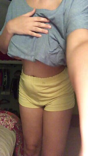 okay, okay here's another titty gif too💋