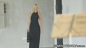 Natural babe learning Violin