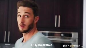 House Warming - With Richelle Ryan