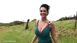 Bouncy Denise 😋😍