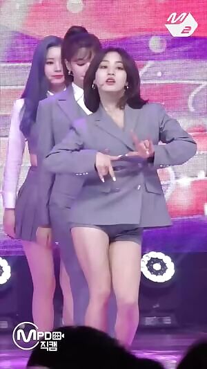 JIHYO - Looking good in those shorts.
