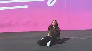 Elris - Sohee’s incredible body!