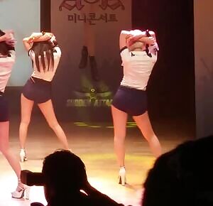 AOA - Seolhyun & Choa