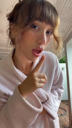 Homemade Amateur Flashing Latina SlimThick