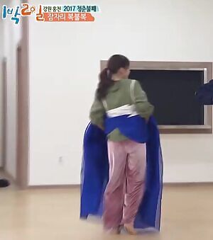 Hara, Kyungri and Yura on a pole