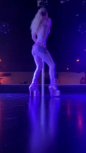 Striptease Lapdance Porn Blonde Dance Dancer