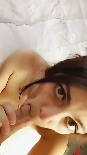 😍Alexa gives a great blowjob☺💦