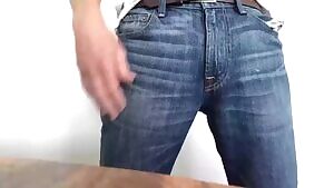 I'm the guy who licked his cousins pussy