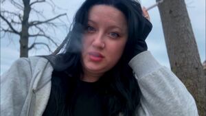 Cigar fetish Amateur Chubby Curvy Eye Contact