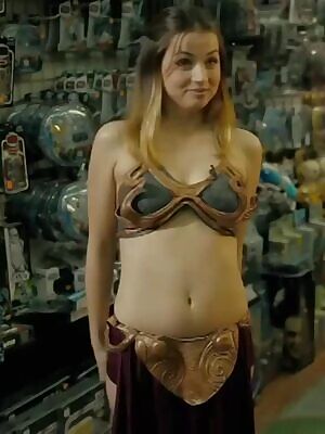 Ana de Armas in Slave Leia costume