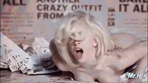 Does anybody knows were I can find the video of this gif?