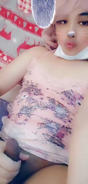 Pumping out that juicy cum