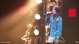 Hailee Steinfeld ass