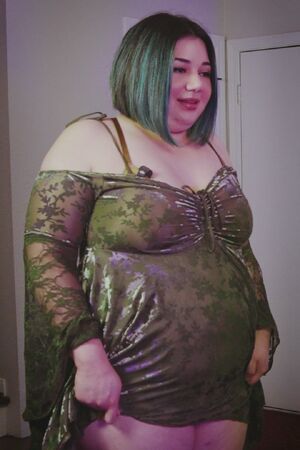 Cute BBW Amateur Chubby Embarrassed Feedee