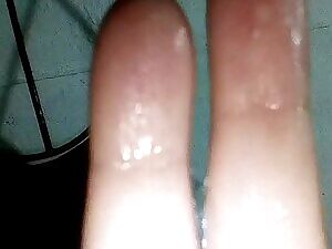 someone dawned very wet! Who helps me clean my fingers and my pussy plz ?