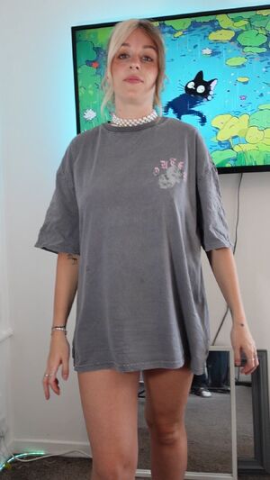 Sexy Eyes Amateur Babe Big Tits