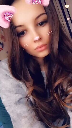 Anyone knows her name?