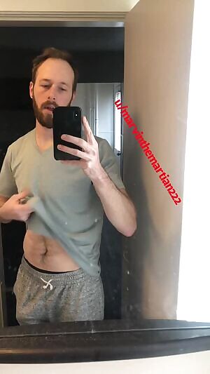 Call me fed ex because I’m dropping off a package 😏