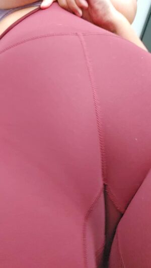 Fit Girls Amateur Camel Toe Leggings