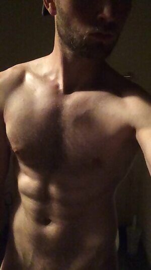 I wanna do a role play that we match on tinder and start talking dirty right away and organize a no strings cum-oriented meetup. PM me if you’re down 😏