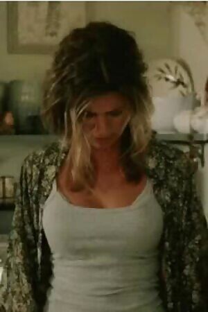 Jennifer Aniston has perfect jigglers