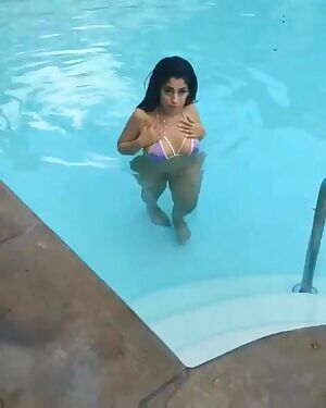 Nadia Ali Thick AF