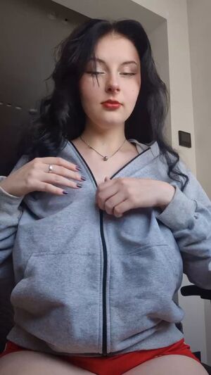 Natural Saggy Tits Amateur Chubby