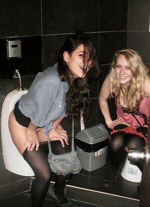 Urinal Girls Couple Pee Peeing
