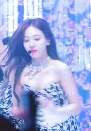Twice - Nayeon