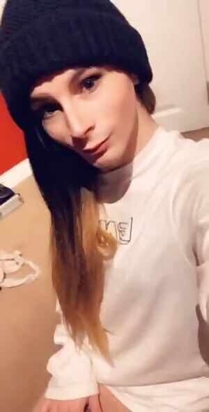 Come sit on my lap😋