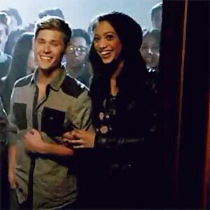 Yay for 300 🎉 Thank you guys! Here’s the riding GIF 💋