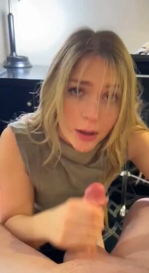 Beautiful Navels Alison Avery Babe DickForLily