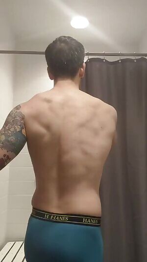 Gettin my flex on with good lighting