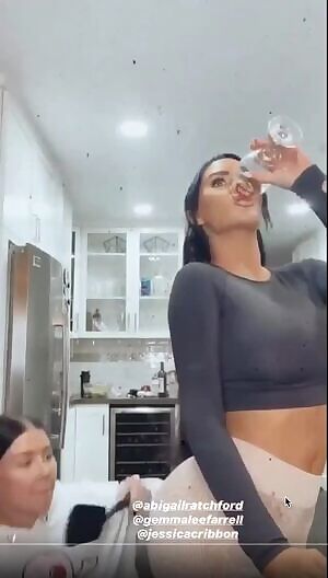 Shaking her fat perfect ass