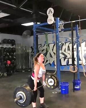 Deadlift Bouncing Slomo