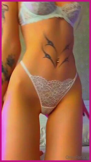 Natural Saggy Tits MILF Masturbating Solo