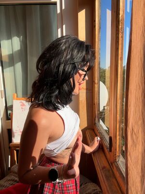 Braless Glasses Natural Tits