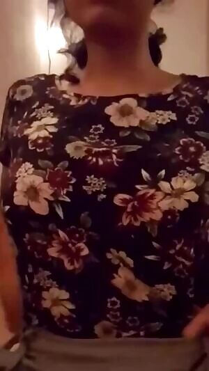 Slim body reveals big boobs